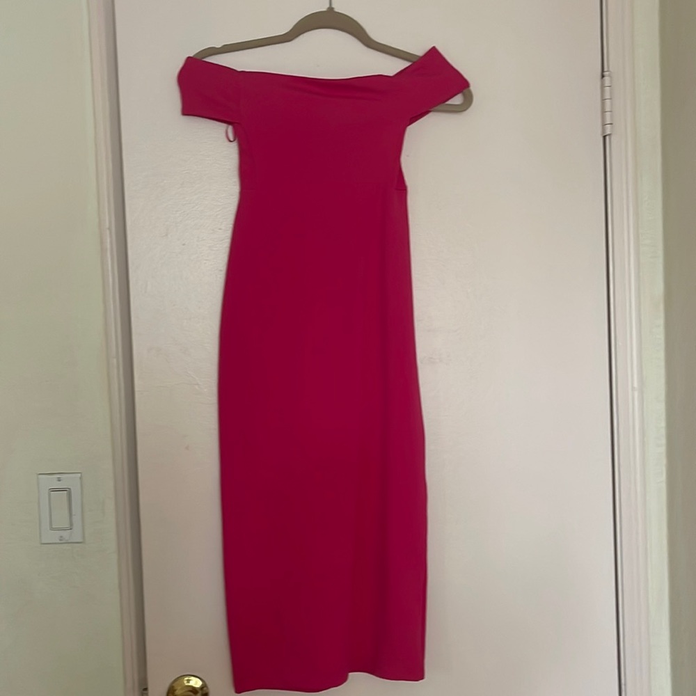 Zara fuscia off shoulder midi dress. Size XS